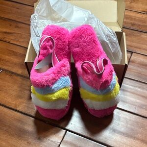 Source Unknown Vibrant Fuzzy Slippers